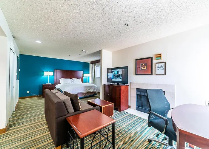 Metro Extended - Queen Apartment